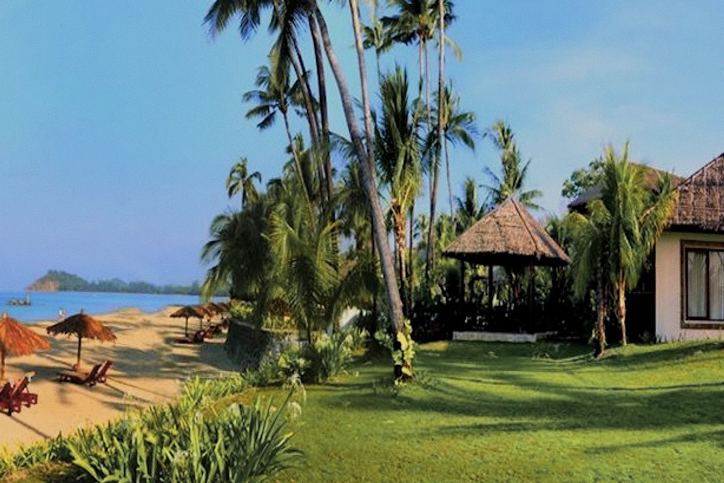 Ngapali Bay Villas and Spa