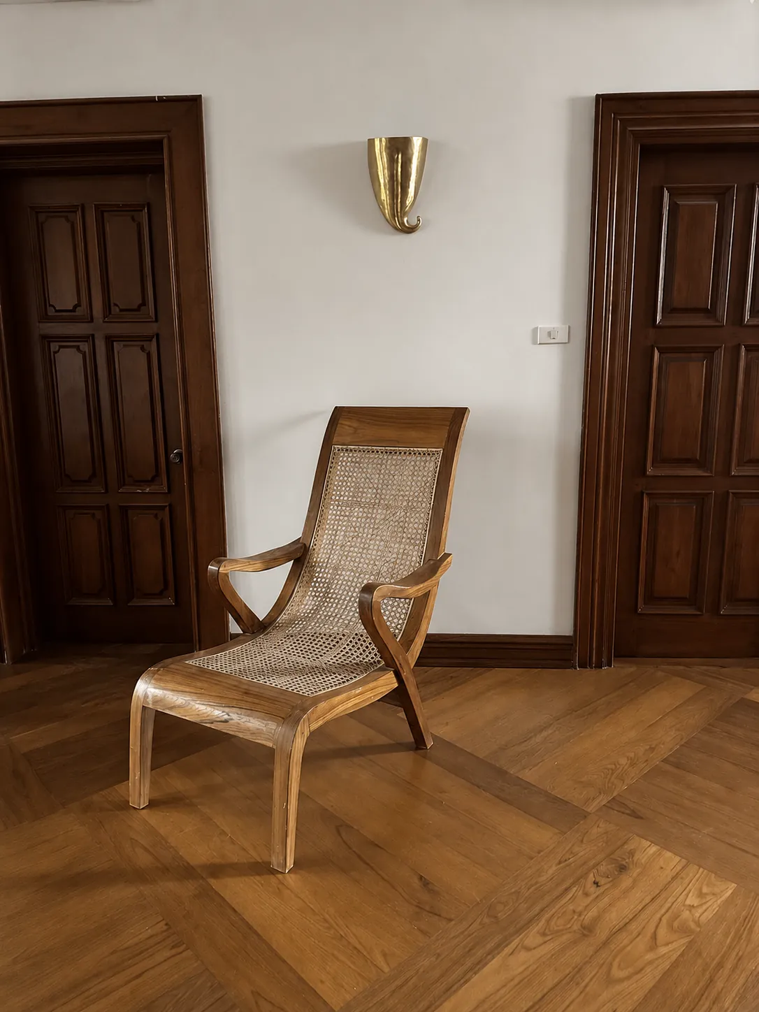 Lounge chair in teak and cane