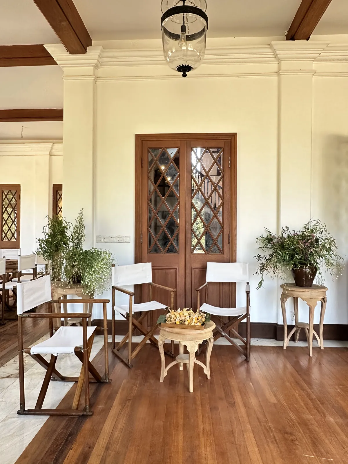 Entrance hall set for guests
